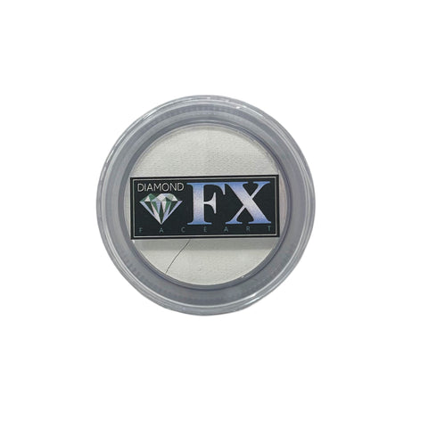 White Essential Cake 30g / 45g / 90g - Diamond FX